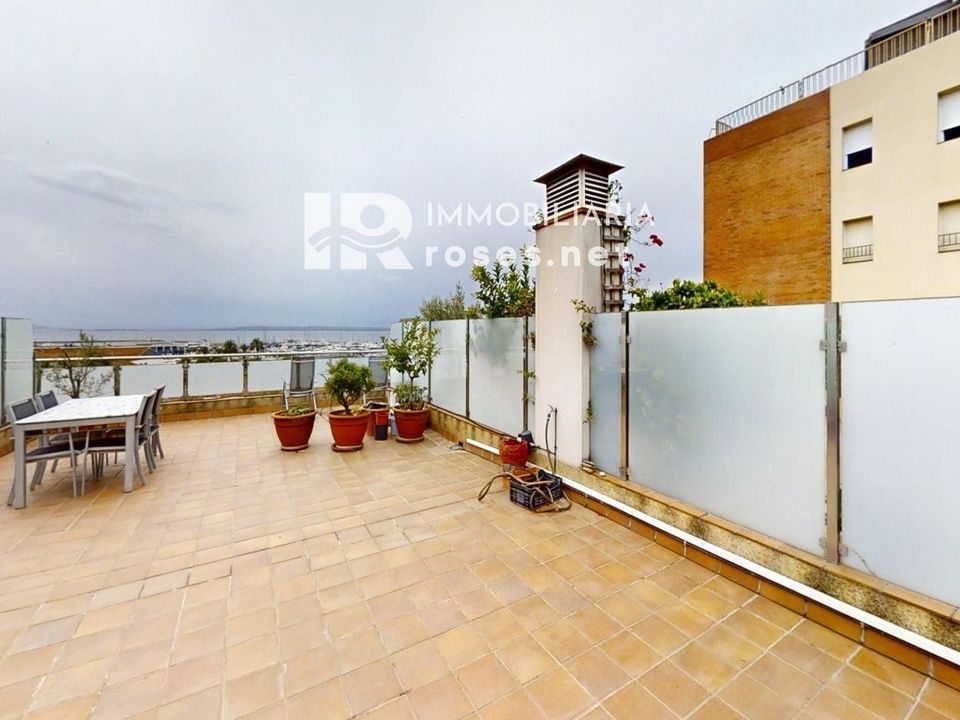 3 bedrooms Duplex in Roses, Spain No. 270163