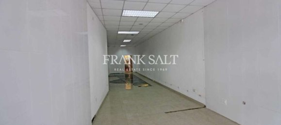 70m² Shop in Hamrun, Malta No. 12039 4