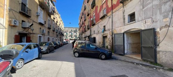 1 room Commercial property in Naples, Italy No. 87447 2