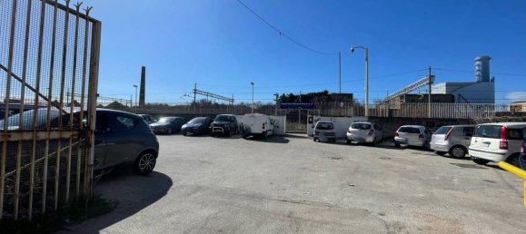 1 room Commercial property in Naples, Italy No. 87447 8