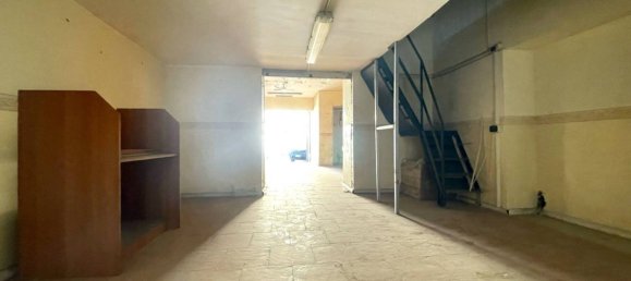 1 room Commercial property in Naples, Italy No. 87447 6