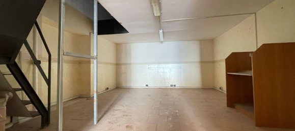 1 room Commercial property in Naples, Italy No. 87447 9