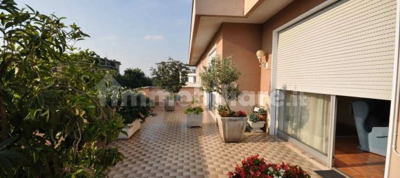 5 bedrooms Penthouse in Gallarate, Italy No. 338884 10