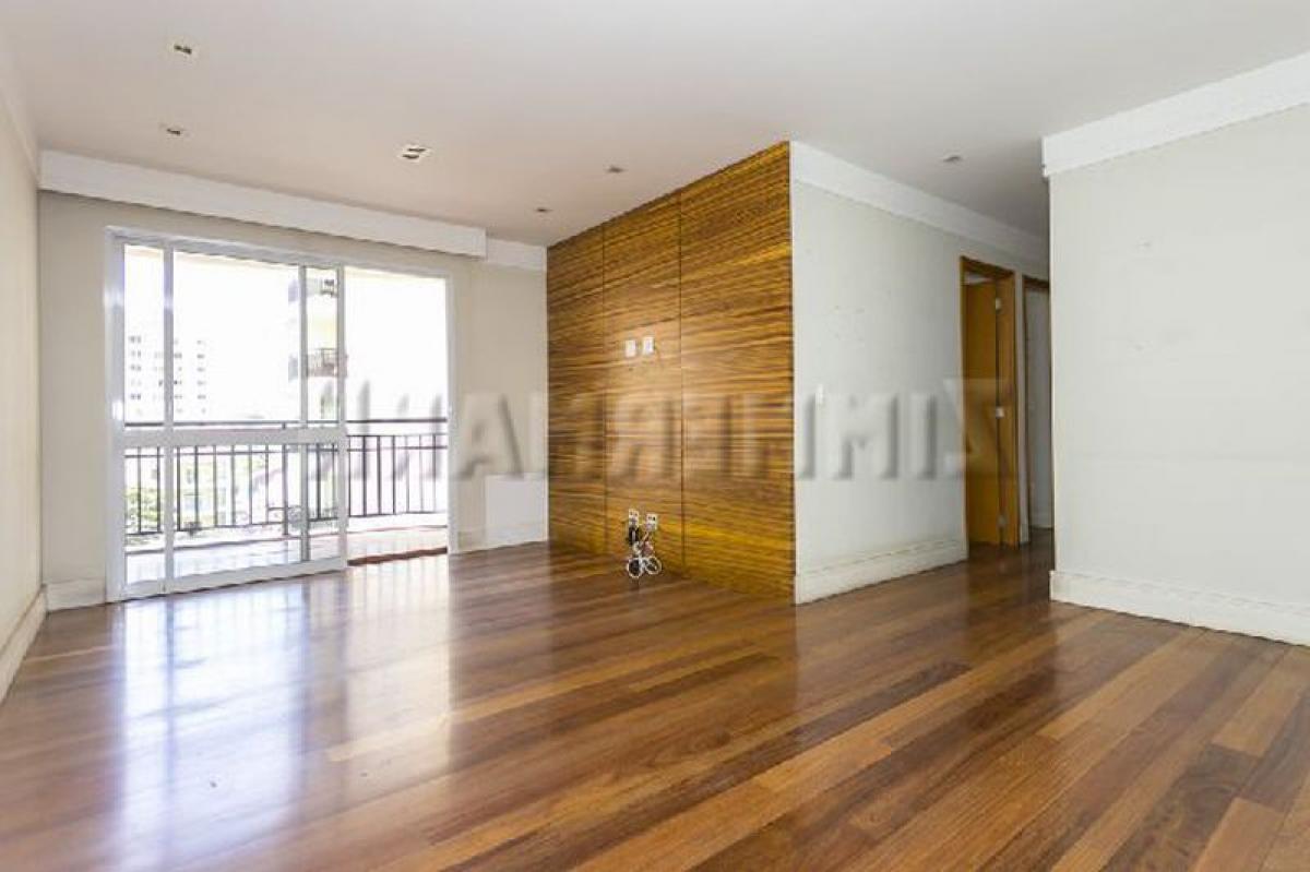 Apartamento de 3 dormitorios en Sao Paulo, Brazil No. 586014