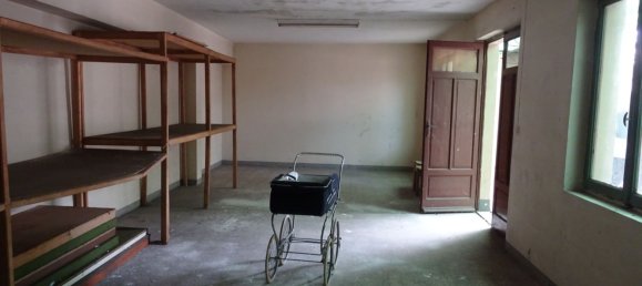 Edifício em Galliate, Italy 1450 m² N.º 163696 14