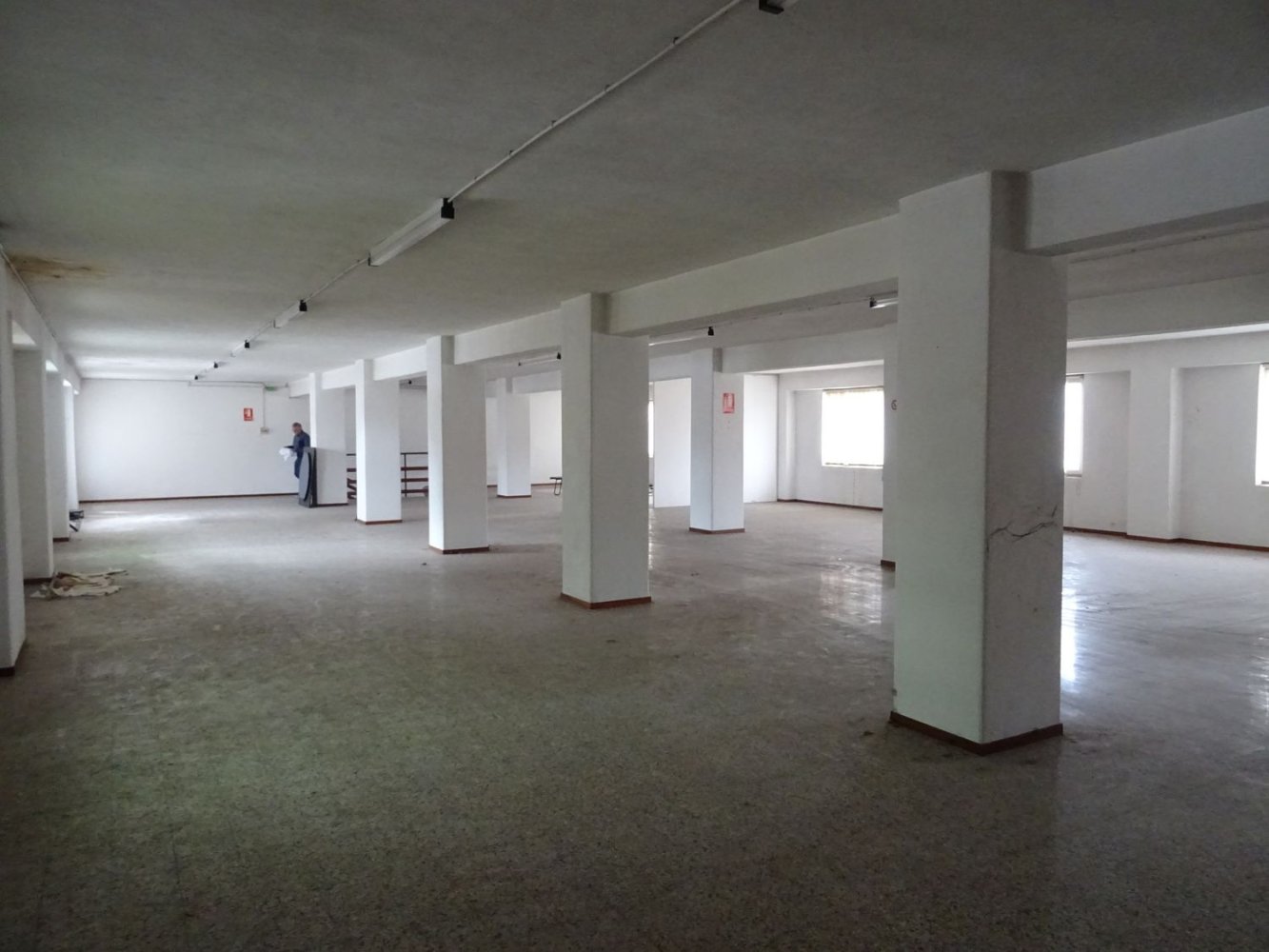 1450m² Building in Galliate, Italy No. 163696