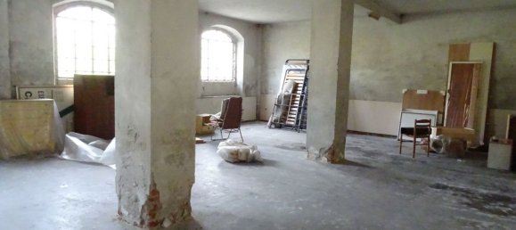 Edifício em Galliate, Italy 1450 m² N.º 163696 9