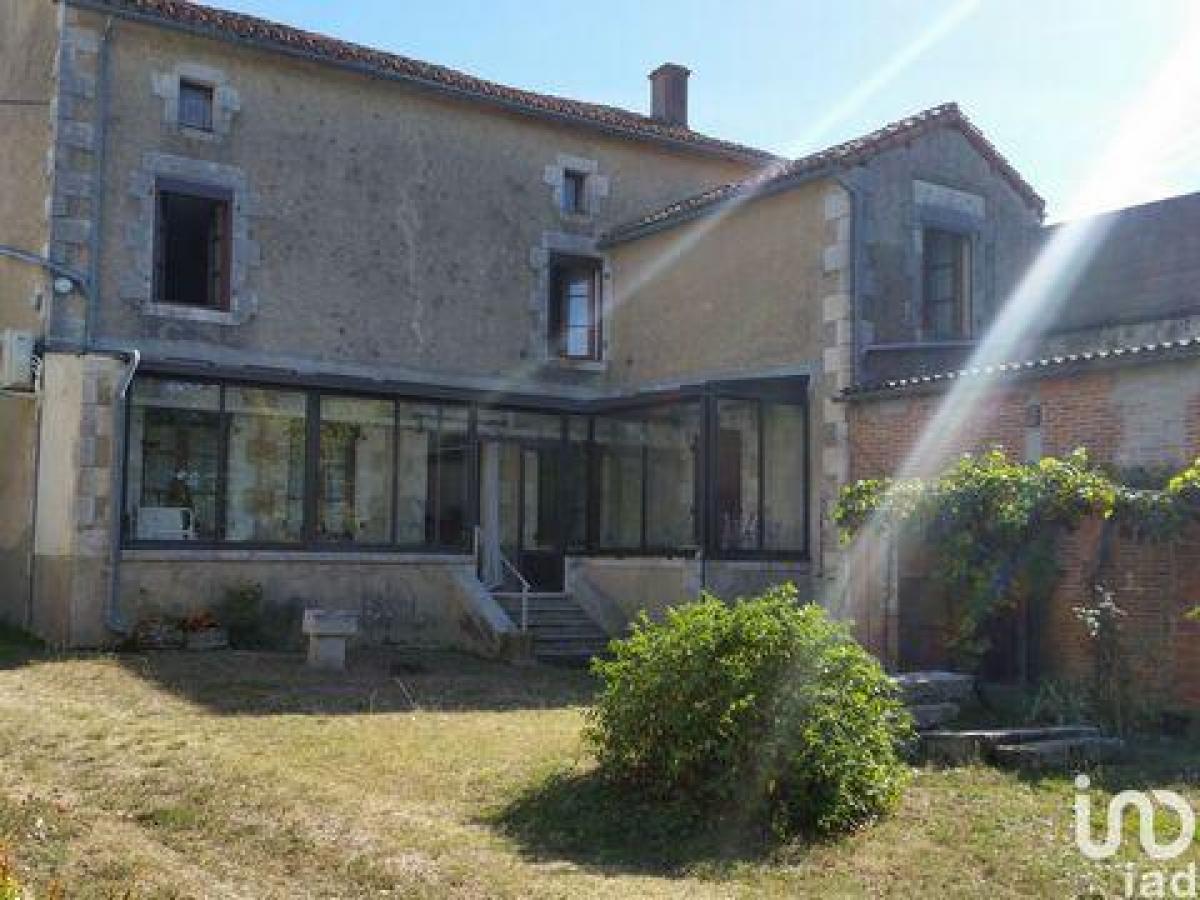 5 bedrooms House in Persac, France No. 26694