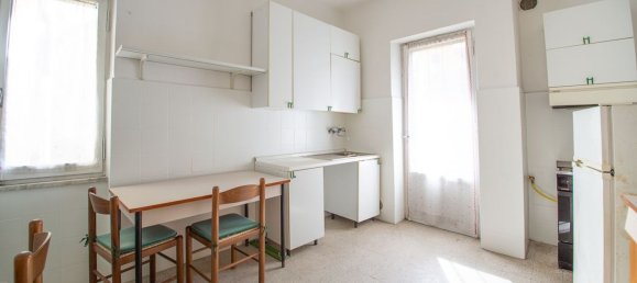 Apartamento de 6 divisões em Chieti, Italy N.º 212146 3