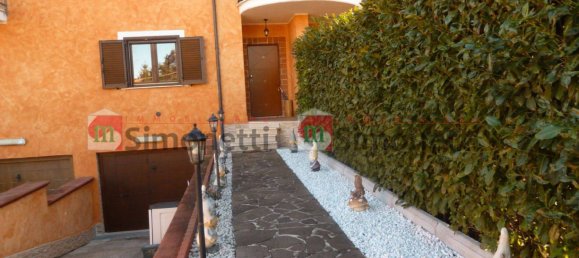 3 bedrooms Villa in Oricola, Italy No. 164178 5