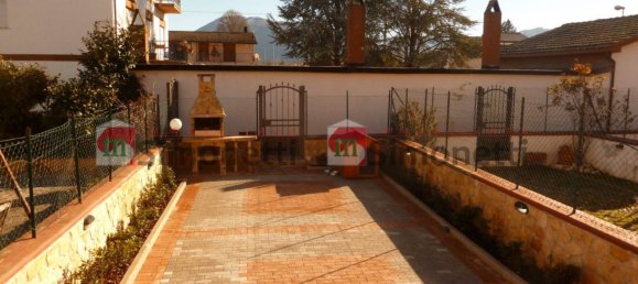 3 bedrooms Villa in Oricola, Italy No. 164178 9