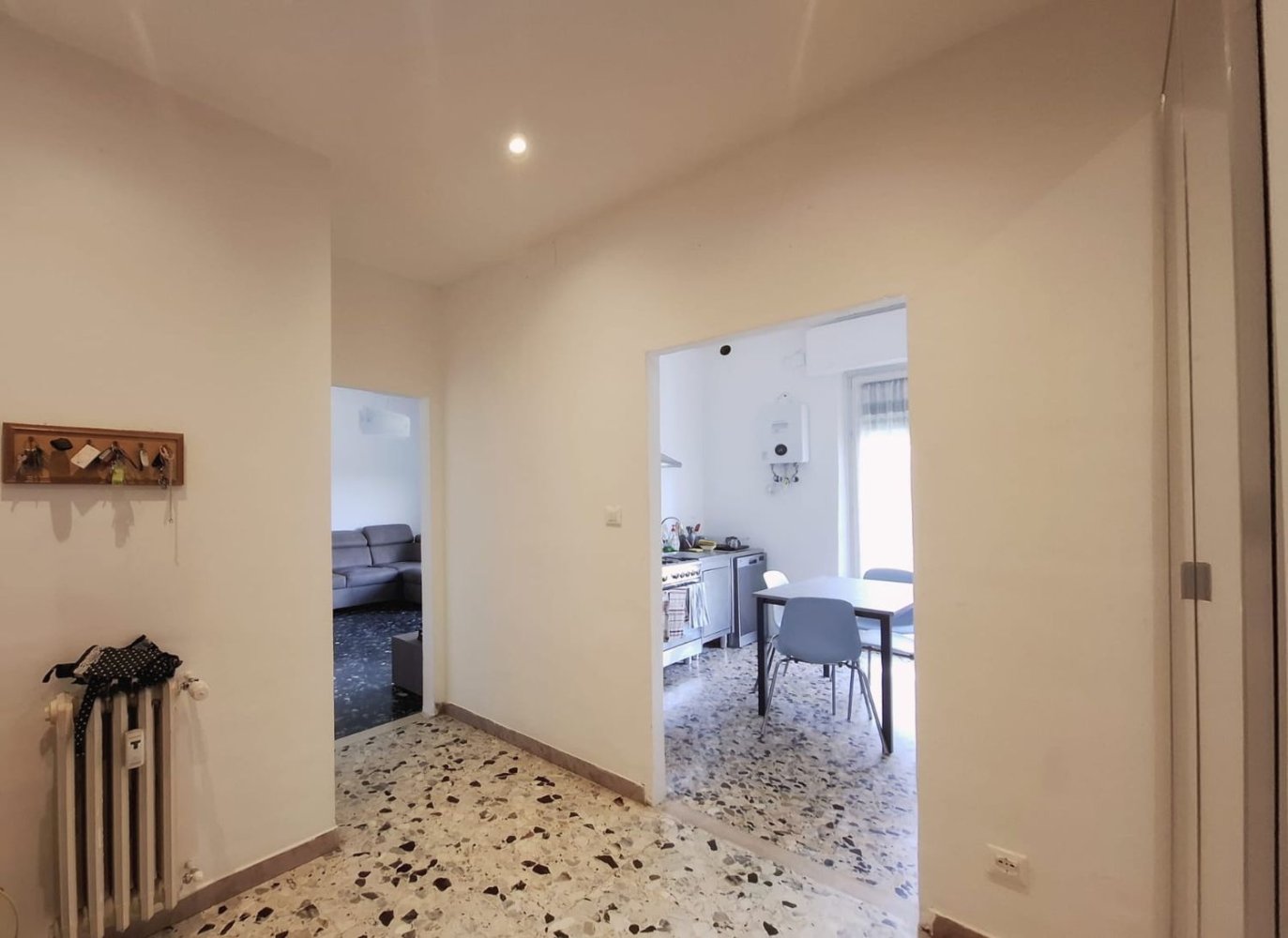 Apartamento de 4 dormitorios en Arezzo, Italy No. 336585