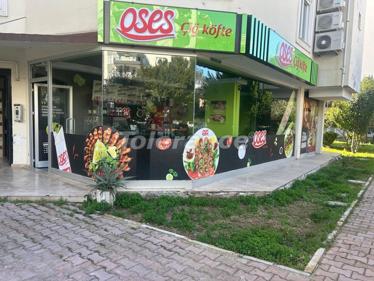 60m² Commercial property in Antalya, Turkey No. 48566