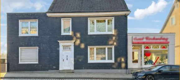 7 rooms Building in Remscheid, Germany No. 76596 2