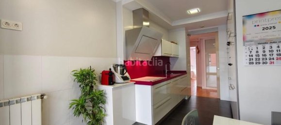 3 bedrooms Apartment in Basque Autonomous Community, Spain No. 186666 10