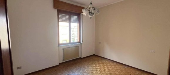 4-Zimmer Wohnung in Piacenza, Italy, Nr. 40339 8
