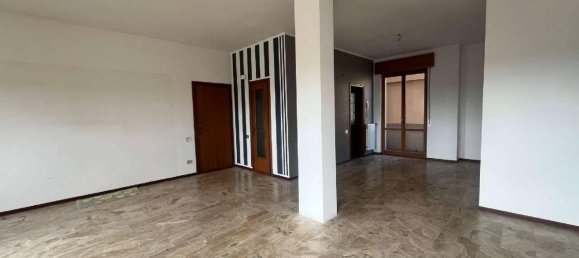 4-Zimmer Wohnung in Piacenza, Italy, Nr. 40339 4