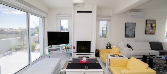 4 Schlafzimmer Villa in Paralimni, Cyprus, Nr. 21771 8