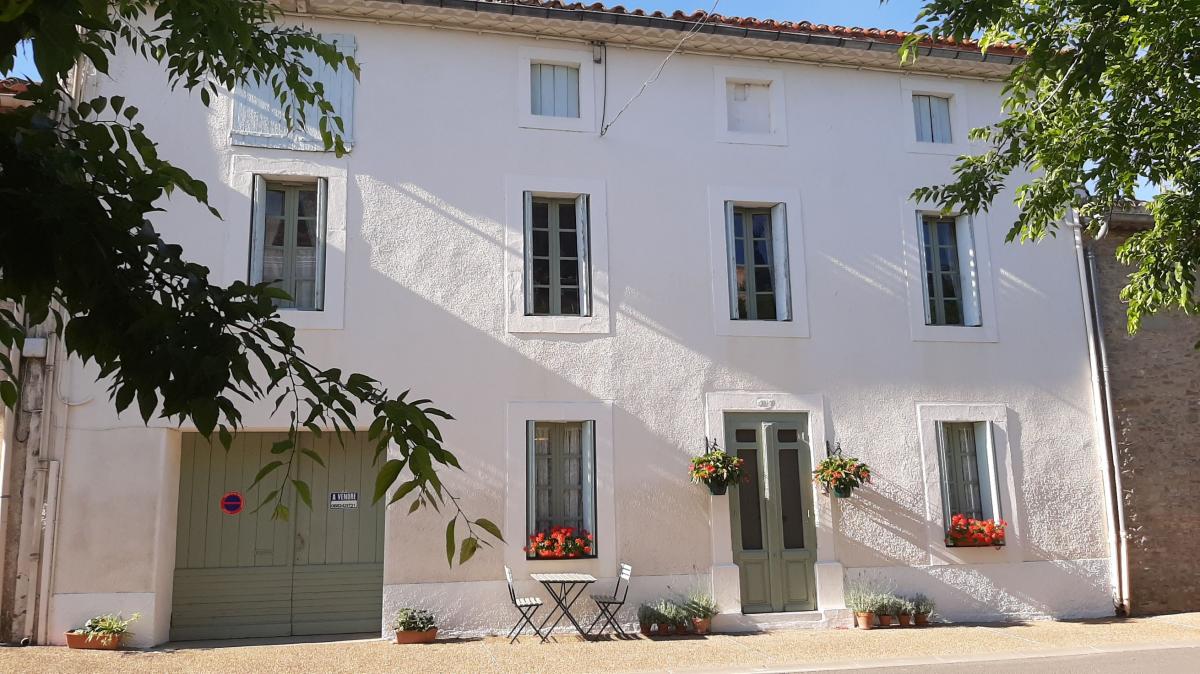 4 bedrooms House in Siran, France No. 16977