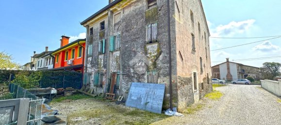 7 rooms House in Cittadella, Italy No. 5136 3