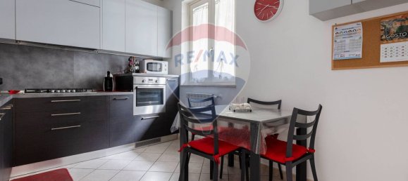 Квартира с 2 спальнями в Кардано аль Кампо, Италия № 327943 8