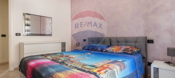 Квартира с 2 спальнями в Кардано аль Кампо, Италия № 327943 11