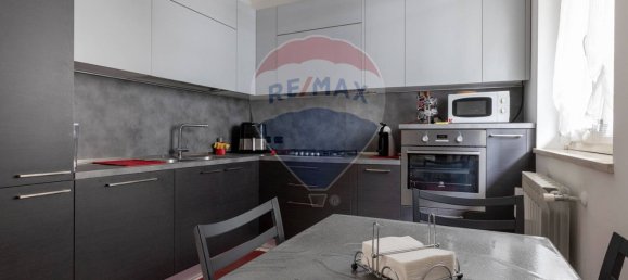 Квартира с 2 спальнями в Кардано аль Кампо, Италия № 327943 7