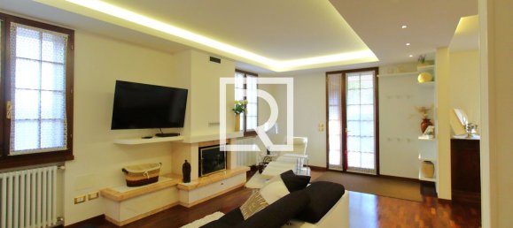 4 rooms Villa in Ravenna, Italy No. 221419 3