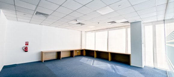 194m² Office in Dubai Investment Park, UAE No. 42571 5