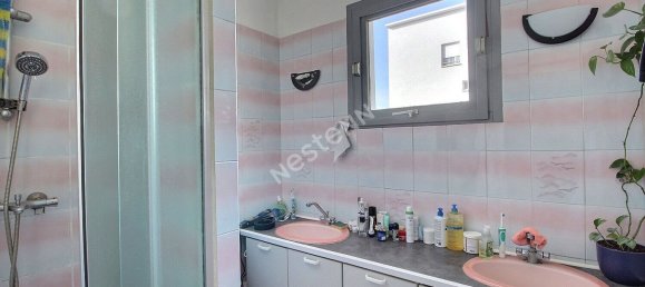 Apartamento de 2 dormitorios en Montreuil, France No. 140019 7
