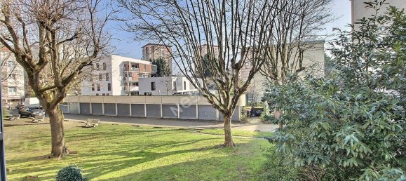 Apartamento de 2 dormitorios en Montreuil, France No. 140019 11