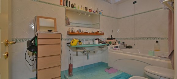 3 bedrooms Apartment in Albenga, Italy No. 311038 10