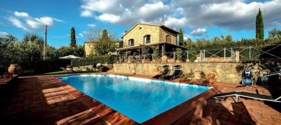 7 rooms House in Vinci, Italy No. 154700 4