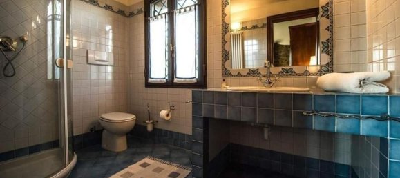 7 rooms House in Vinci, Italy No. 154700 12