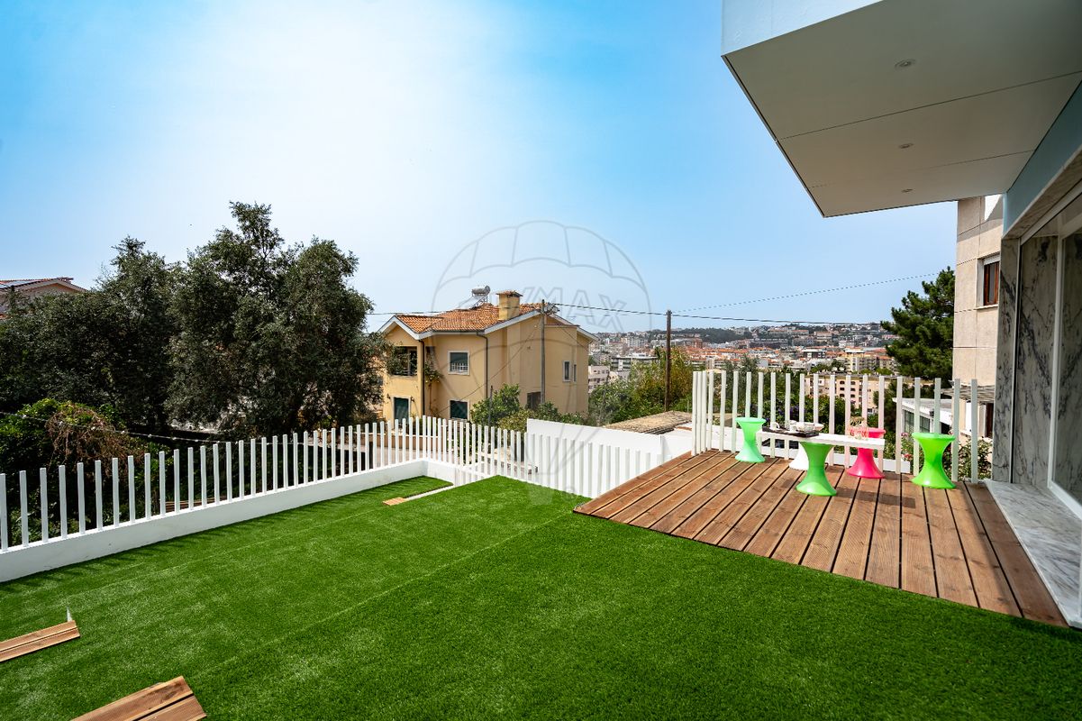 4 chambres Maison à Coimbra, Portugal No. 35957