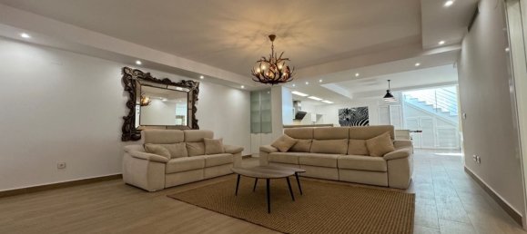 5 bedrooms House in San Miguel de Salinas, Spain No. 134573 2