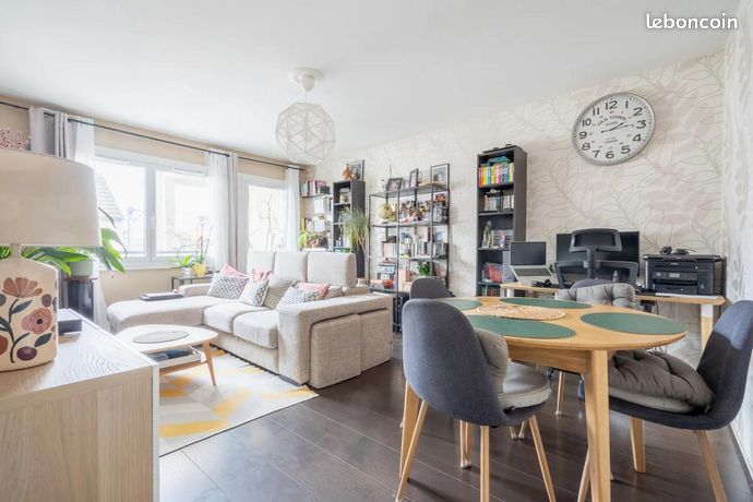 2 غرف نوم شقة في Romainville, France رقم 354675