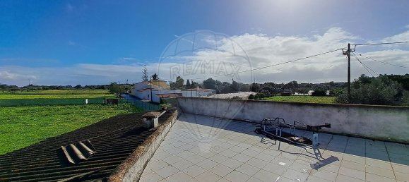 3 bedrooms House in Faro, Portugal No. 18929 17