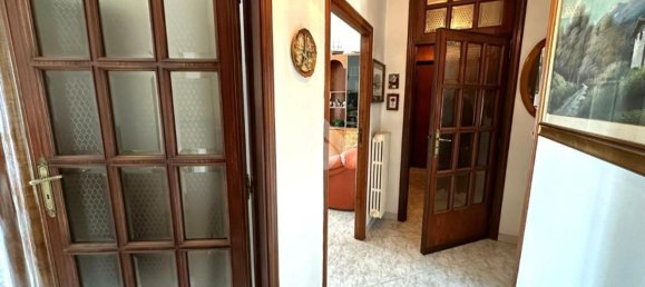 Квартира с 3 комнатами в Фоджа, Италия № 65098 6