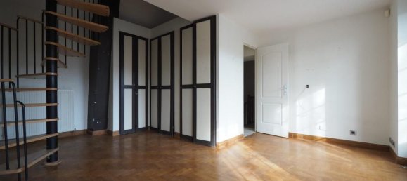 4 bedrooms House in Bois-d'Arcy, France No. 185475 8