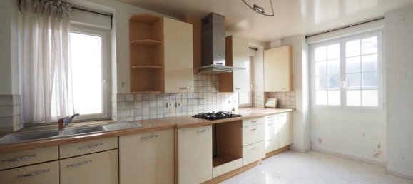 4 bedrooms House in Bois-d'Arcy, France No. 185475 3