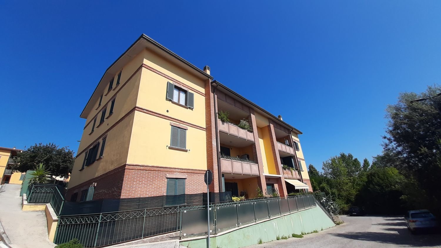 3 bedrooms Apartment in Perugia, Italy No. 342937