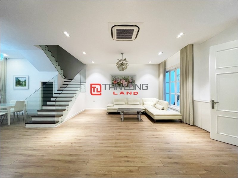 3 bedrooms Villa in Long Bien, Vietnam No. 607