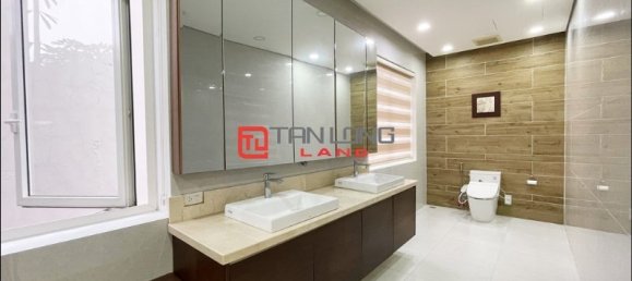 3 bedrooms Villa in Long Bien, Vietnam No. 607 10