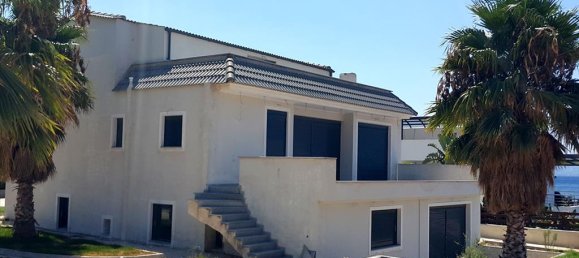 4 bedrooms Villa in Loutraki, Greece No. 6983 5