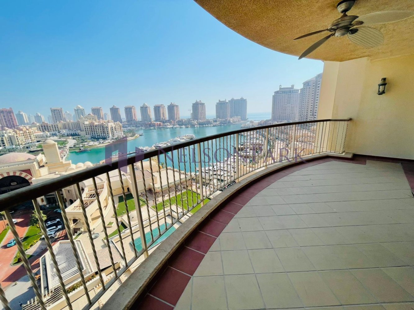 3 bedrooms Apartment in Doha, Qatar No. 1444