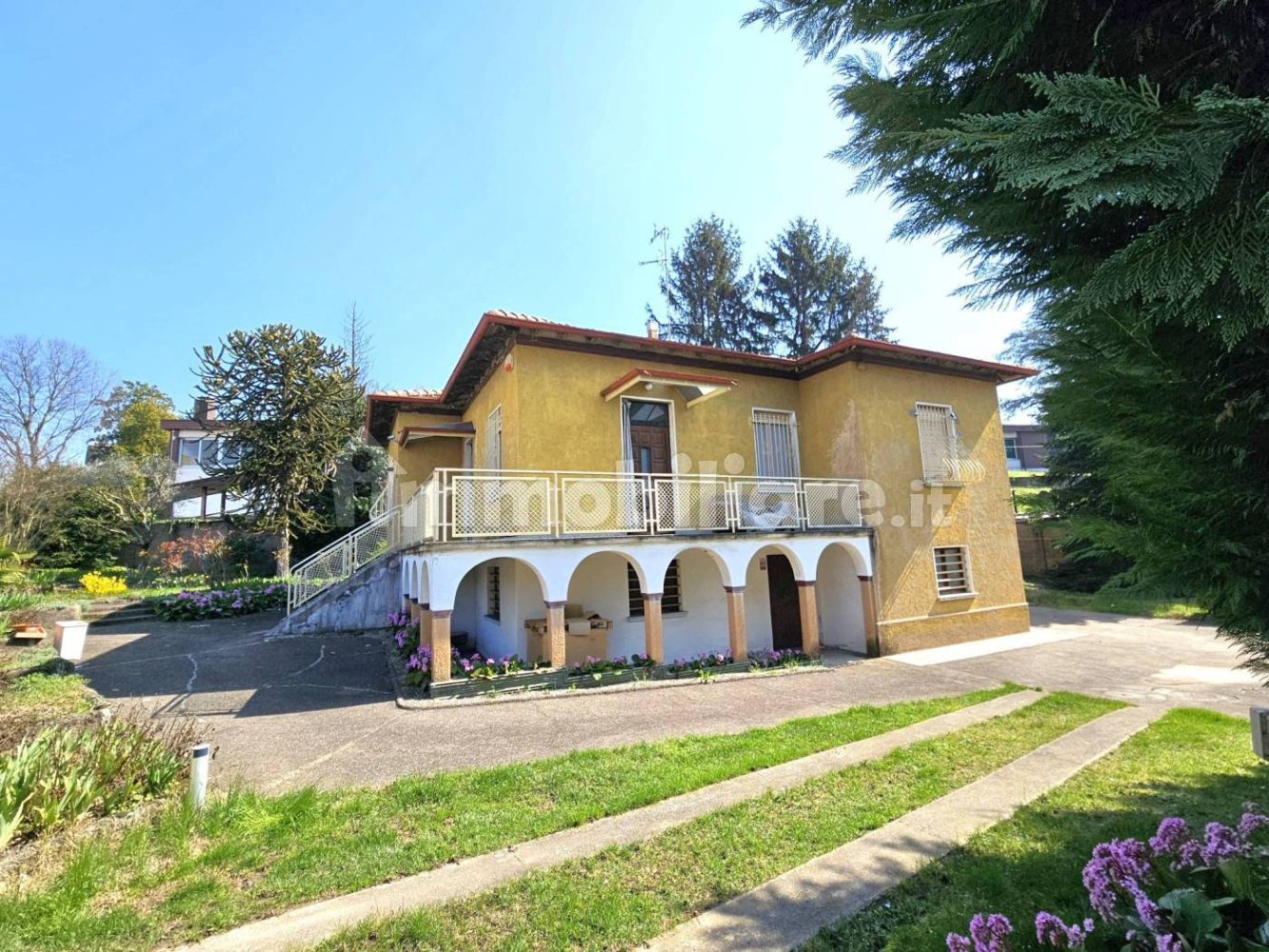 3 غرف نوم فيلا في Legnano, Italy رقم 273625