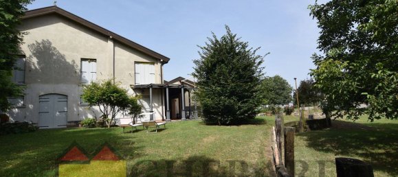 10-salle Villa à Argenta, Italy No. 132583 17