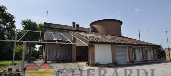 10-salle Villa à Argenta, Italy No. 132583 32