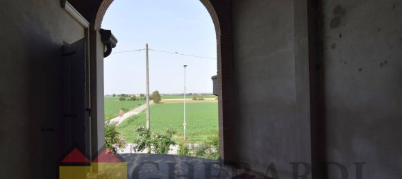 10-salle Villa à Argenta, Italy No. 132583 14